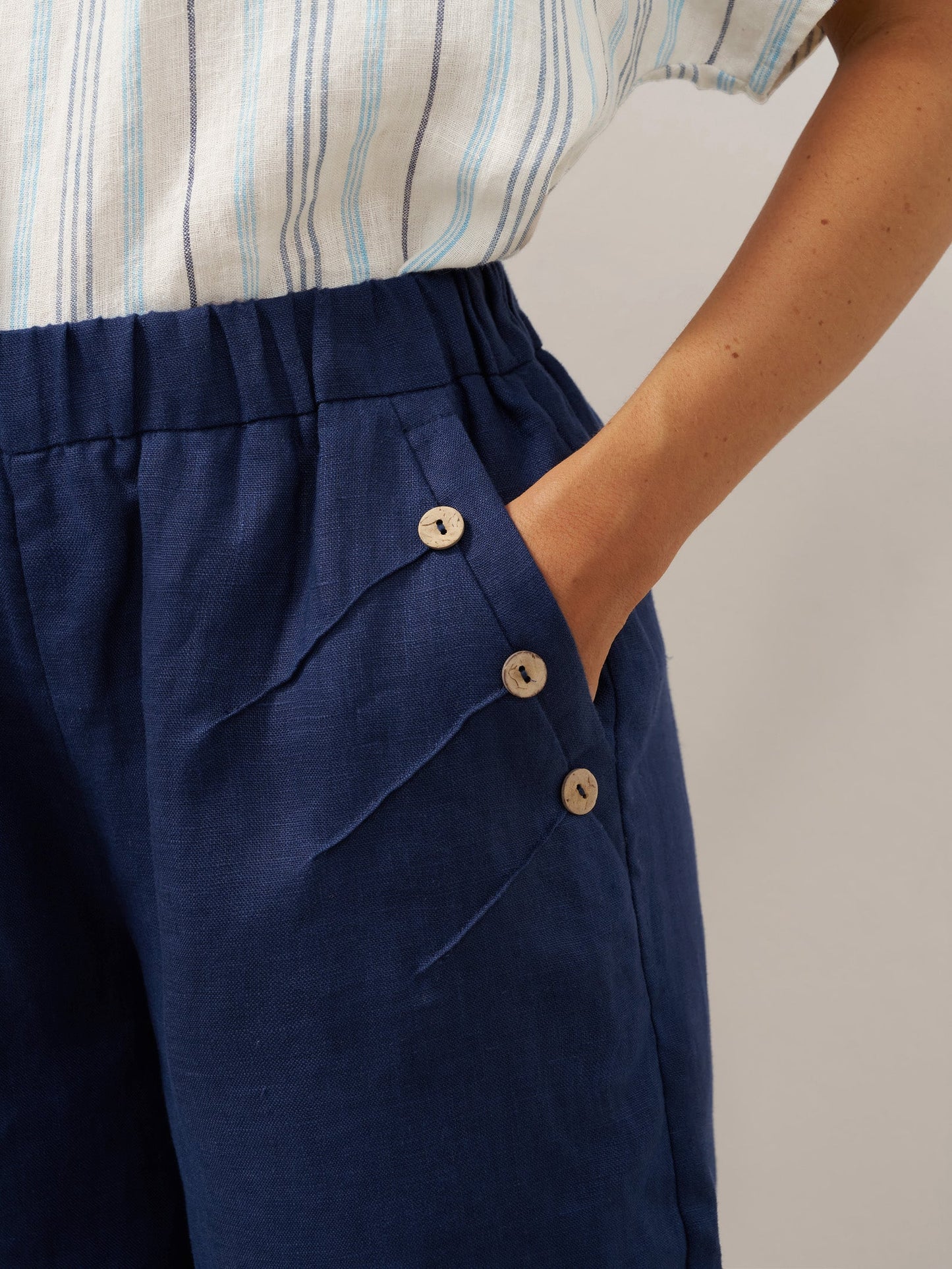 100% Linen Elastic Waistband Capri Pants ANNA