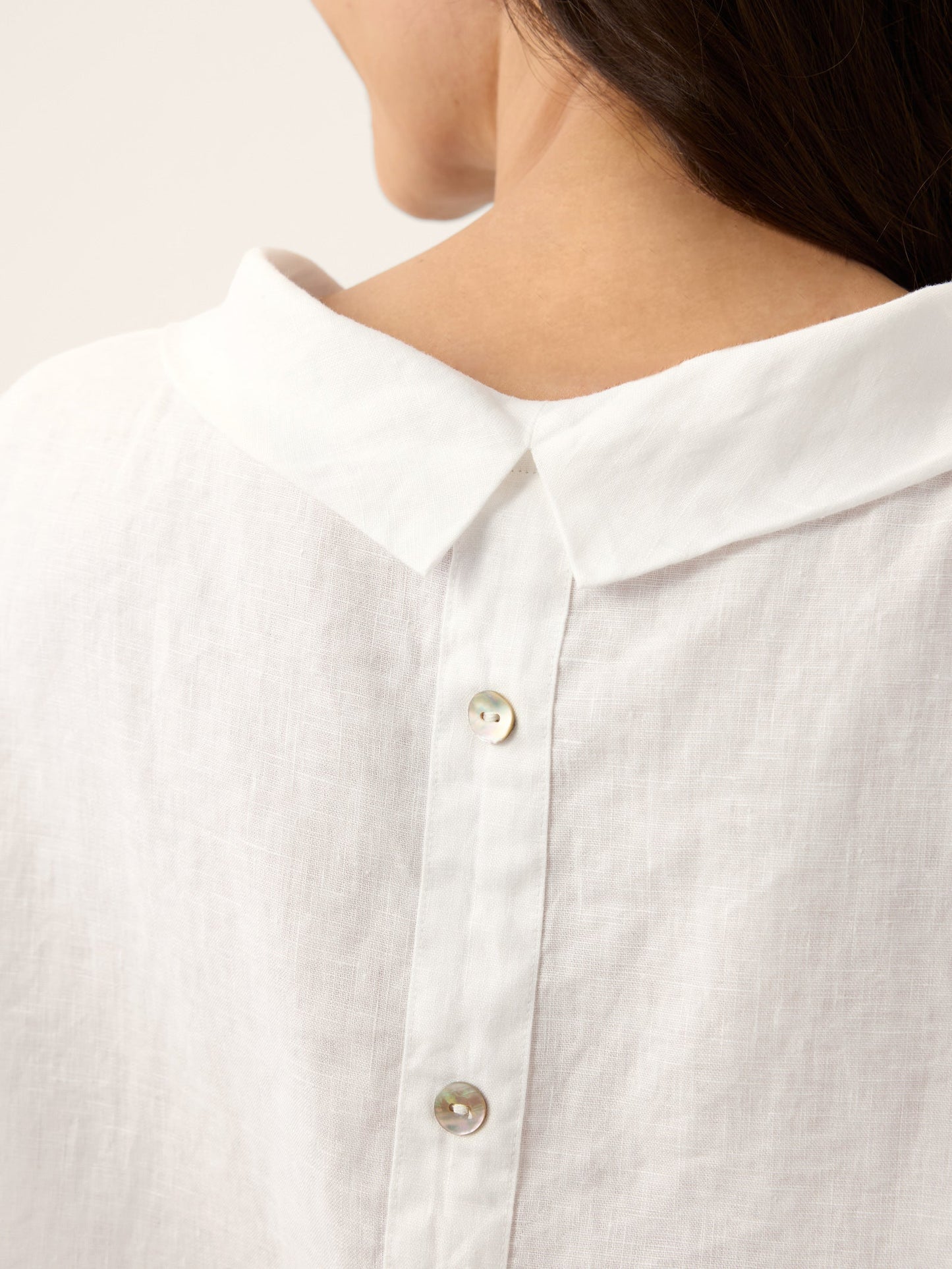 100% Linen Soft-Fold Collar Shell Button Top SABINE
