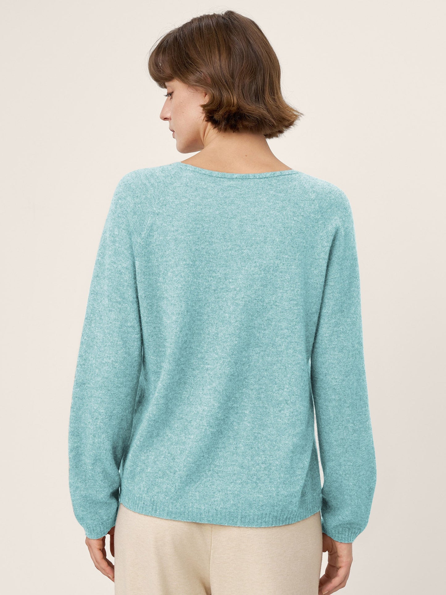 Mongolian Cashmere & Mulberry Silk Seamless Ribbed Trim V-Neck Sweater TESSA