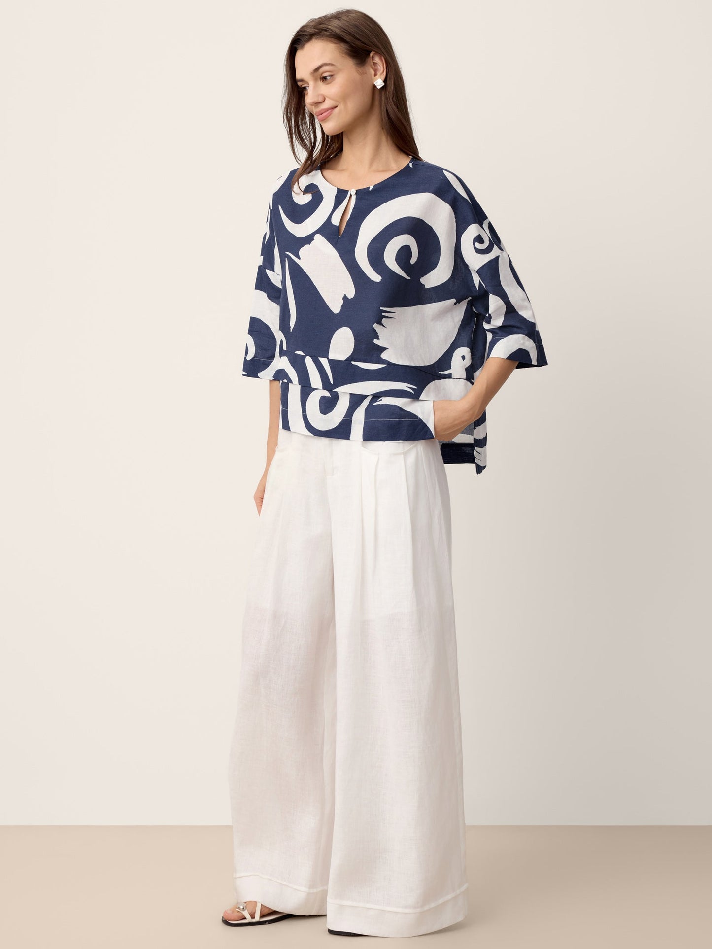 Linen Layered Asymmetric Top NOREEN